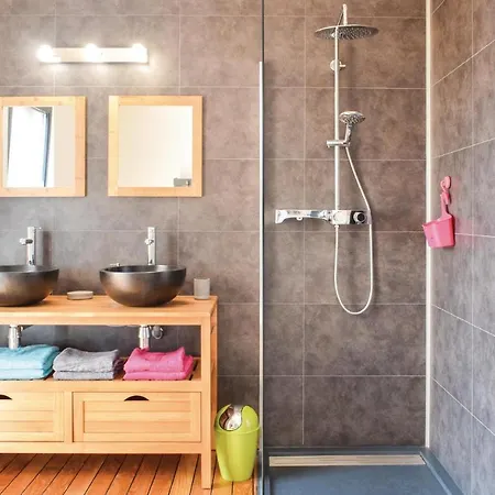 Gorgeous In With Wifi Semesterbostad Créances