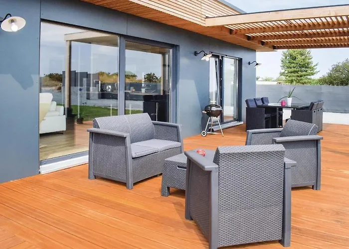 Gorgeous In With Wifi *